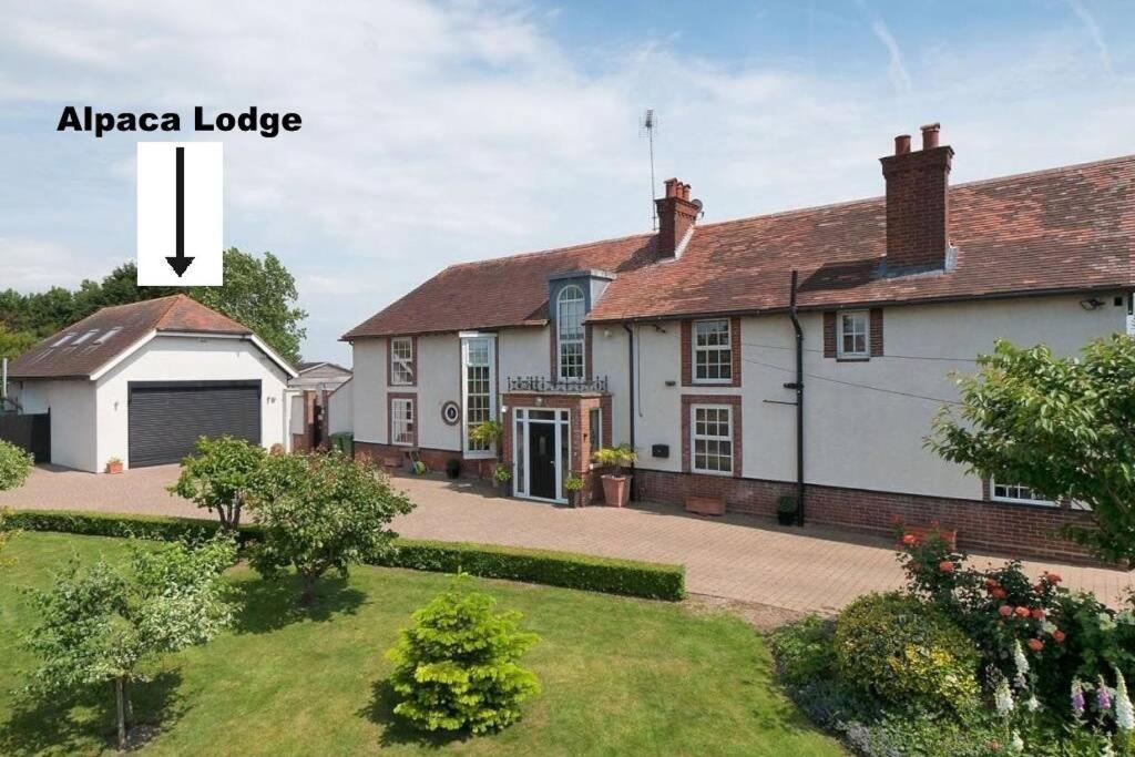 Alpaca Lodge Sittingbourne Exterior foto